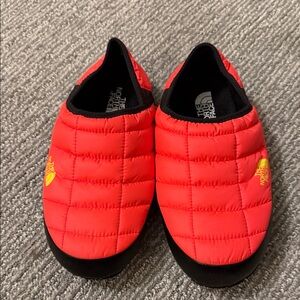 The North Face Red/orange neon Slip-On Shoes